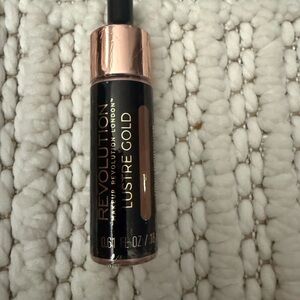 Revolution Lustre Gold Highlighter